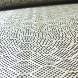 Tejido de fibra de carbono de aramida hexagonal de panal 3K reforzado para piezas de automóviles